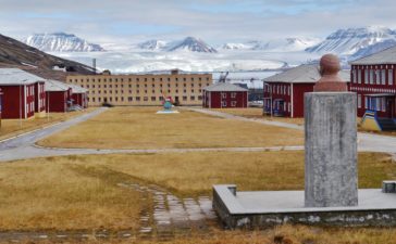 pyramiden svalbard