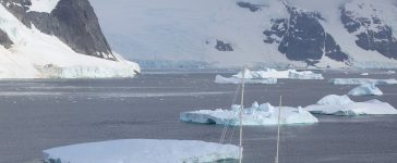 barca a vela artico