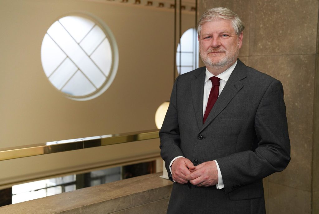Angus Robertson