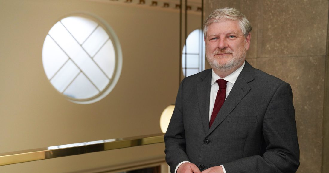 Angus Robertson