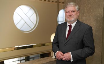 Angus Robertson