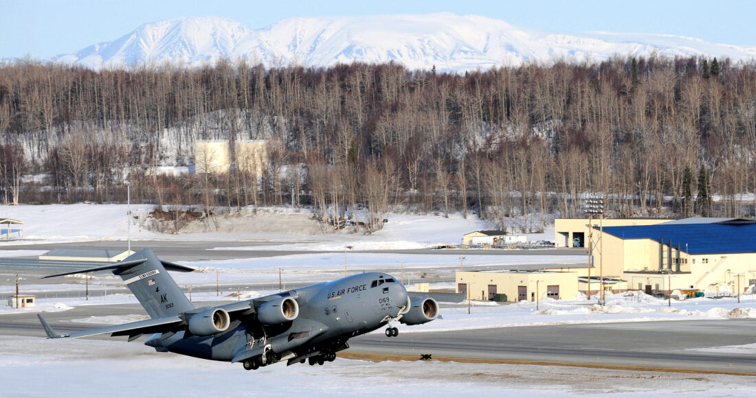 Commander flies C-17