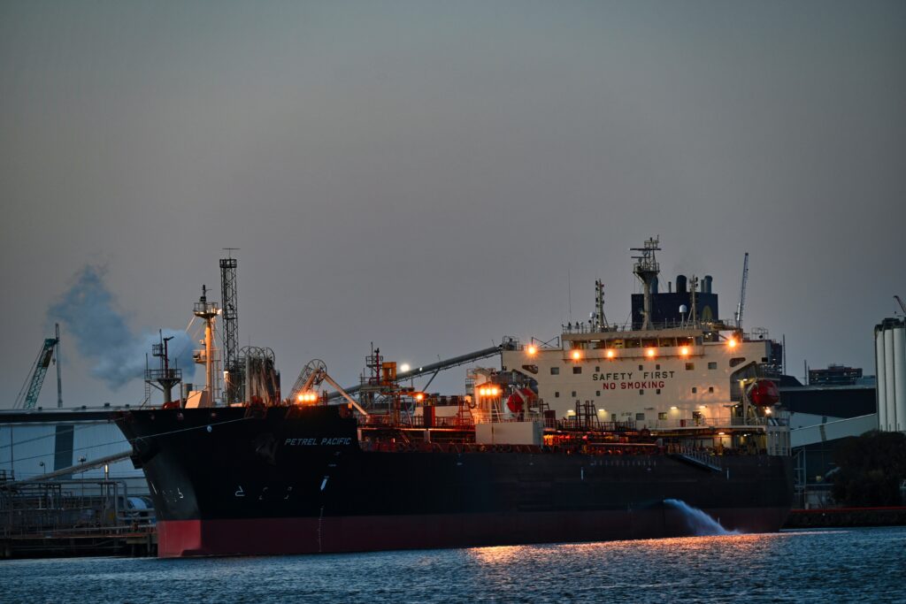LNG bunker vessel