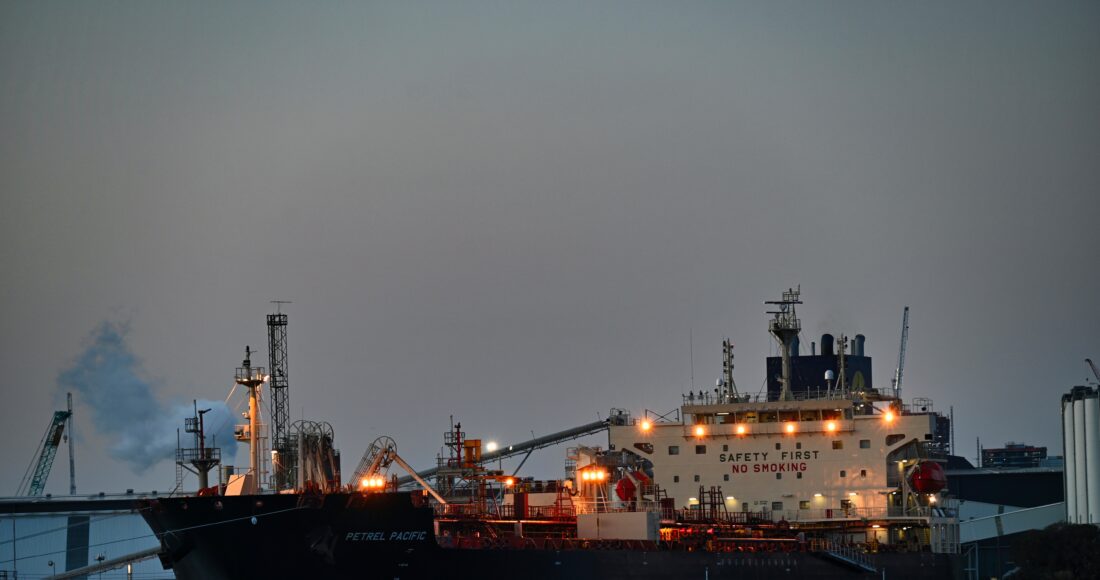 LNG bunker vessel