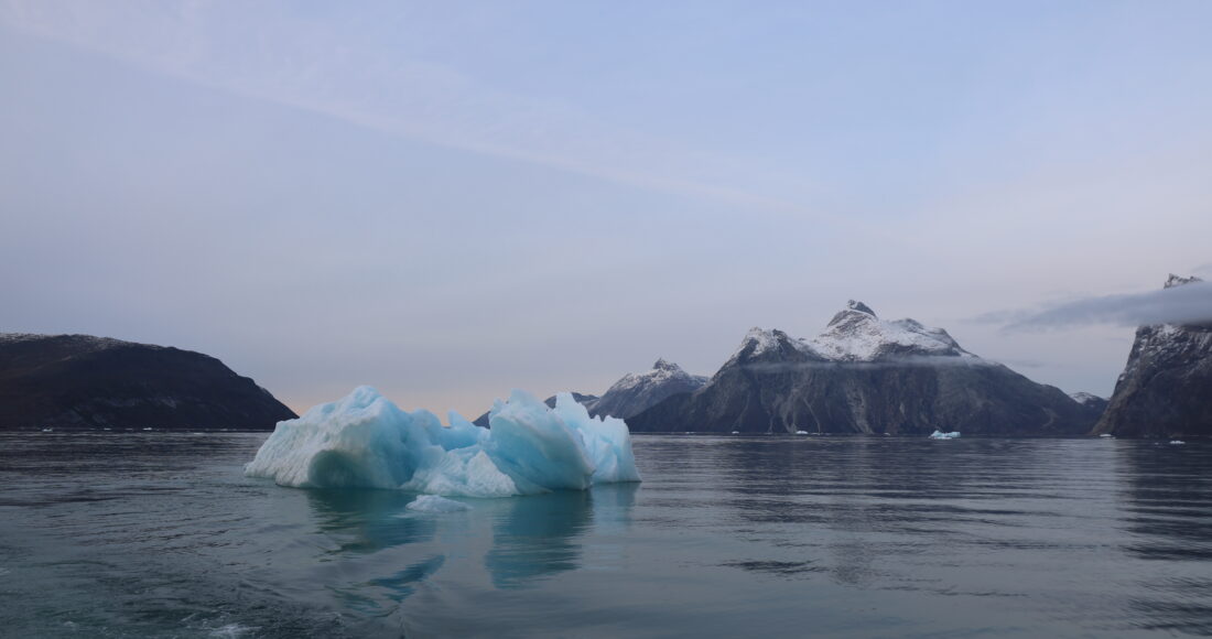 La start-up Arctic Ice raccoglie il ghiaccio dai fiordi della Groenlandia