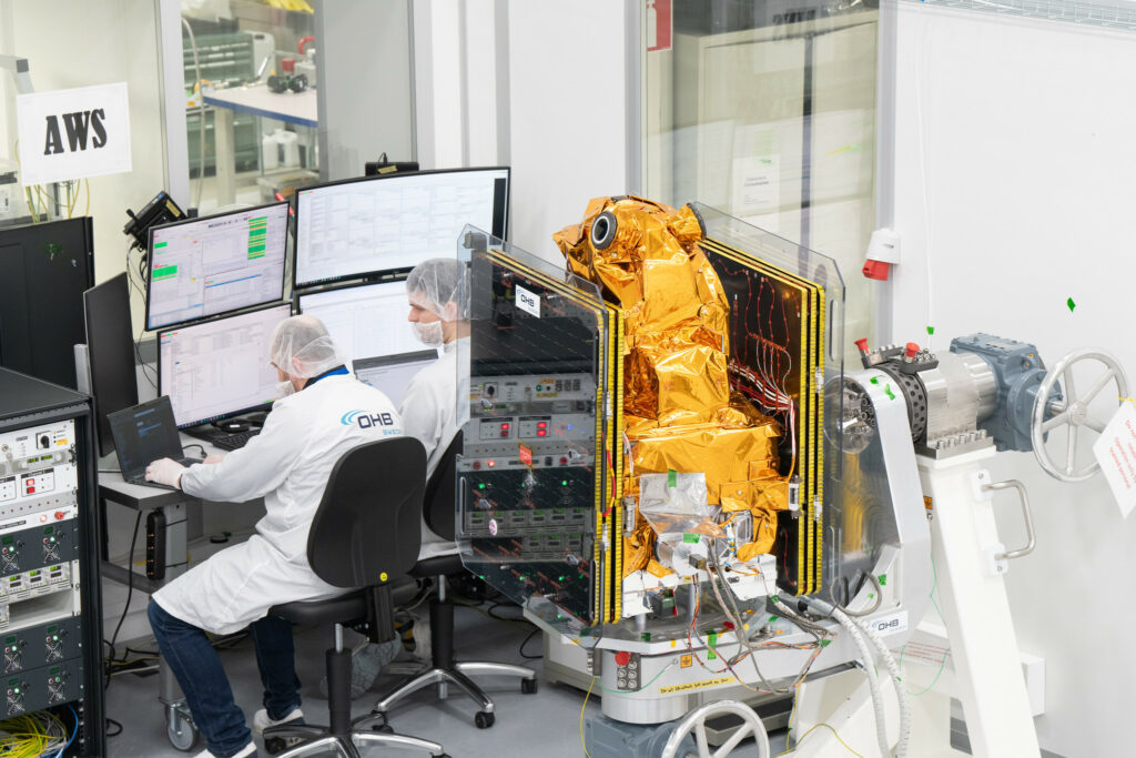 arctic satellite 2