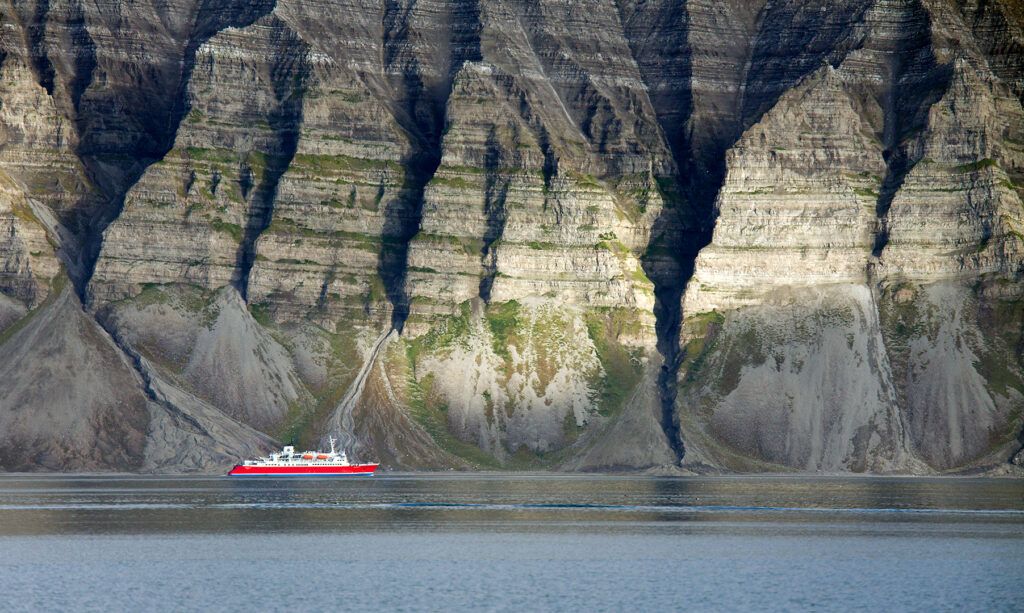 svalbard norvegia costa