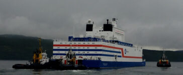 Akademik_Lomonosov
