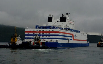 Akademik_Lomonosov