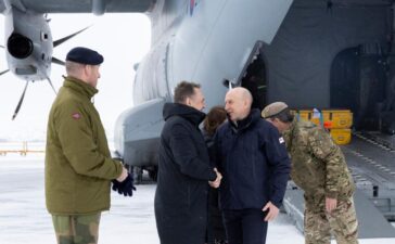 Tore Sandvik og John Healey, Kirkenes confine