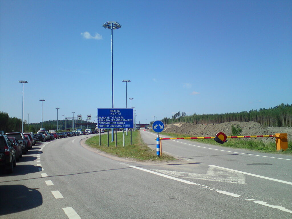 nato finlandia crossing